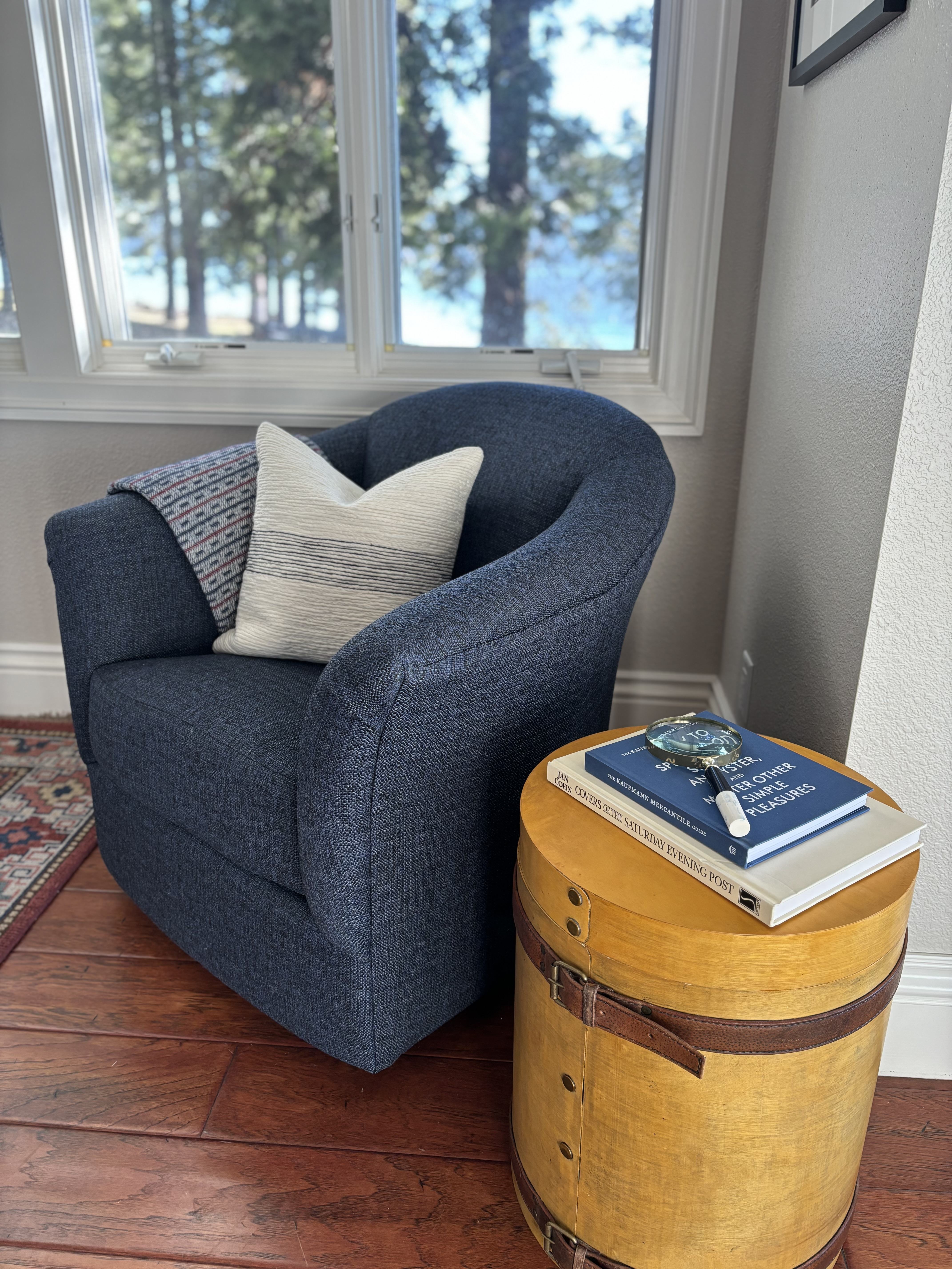 Modern Chair Designs For Living Room